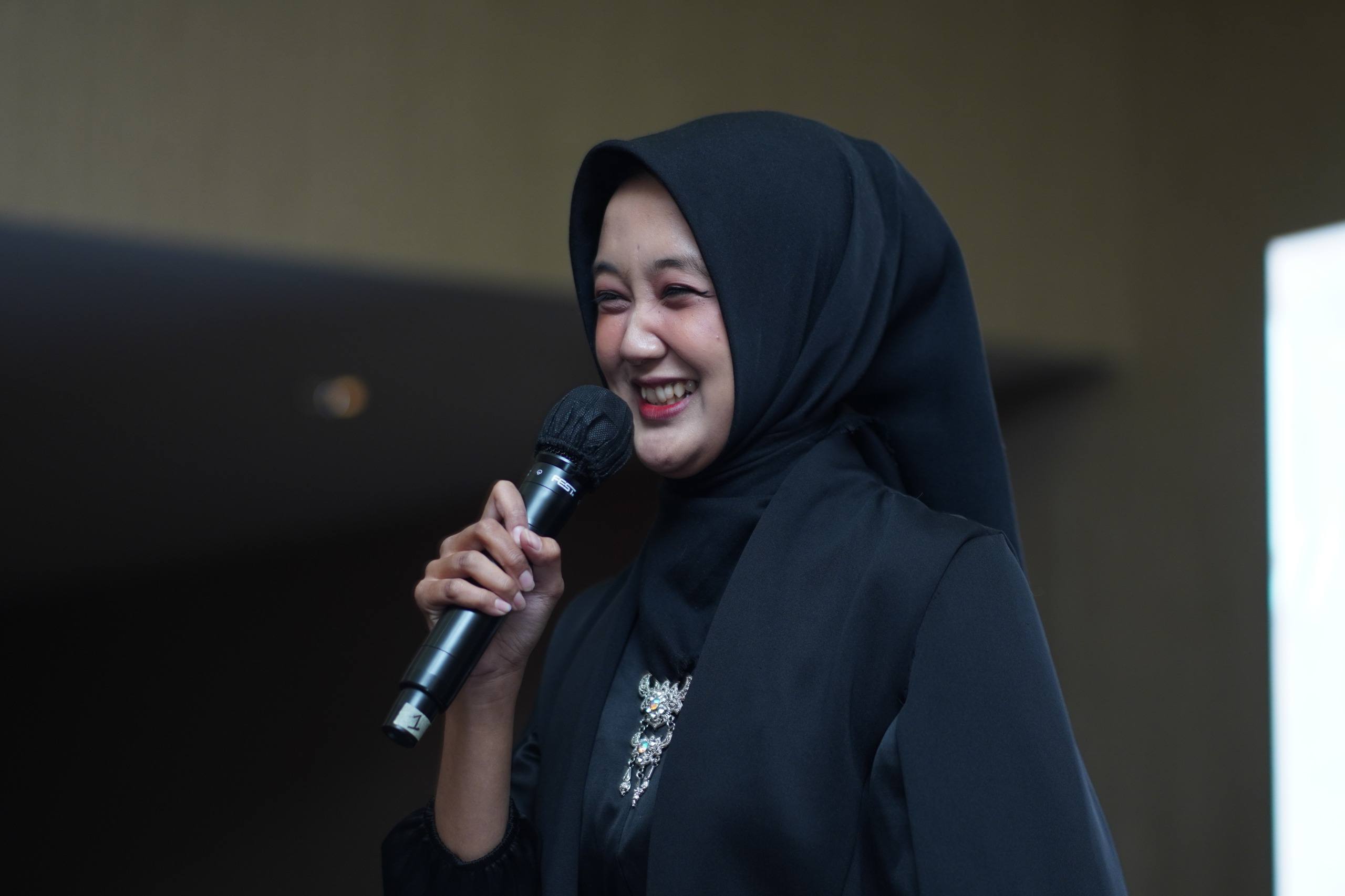 Karina Diah Rahmawati — Public Speaking Instructor