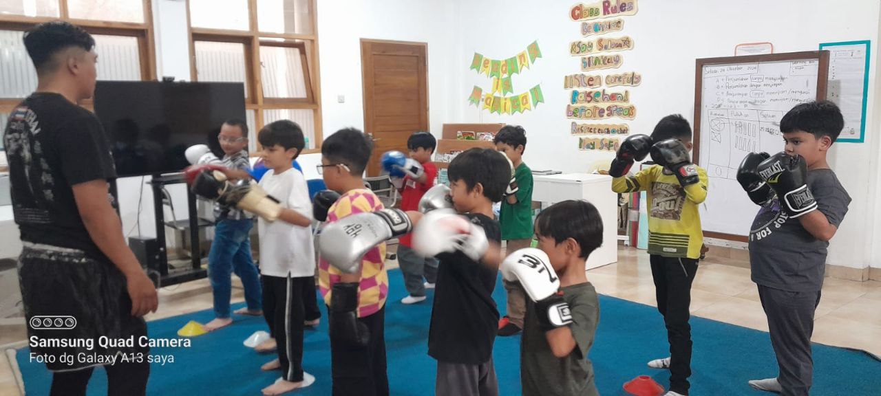 Kelas Muay Thai Totolab